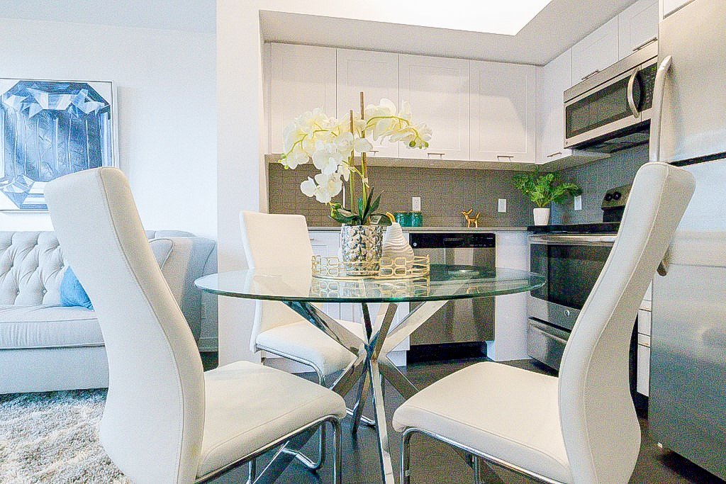 Gallery Astra Staging