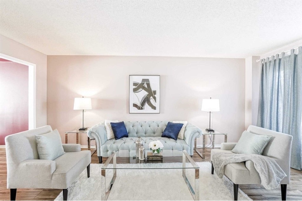 Gallery Astra Staging