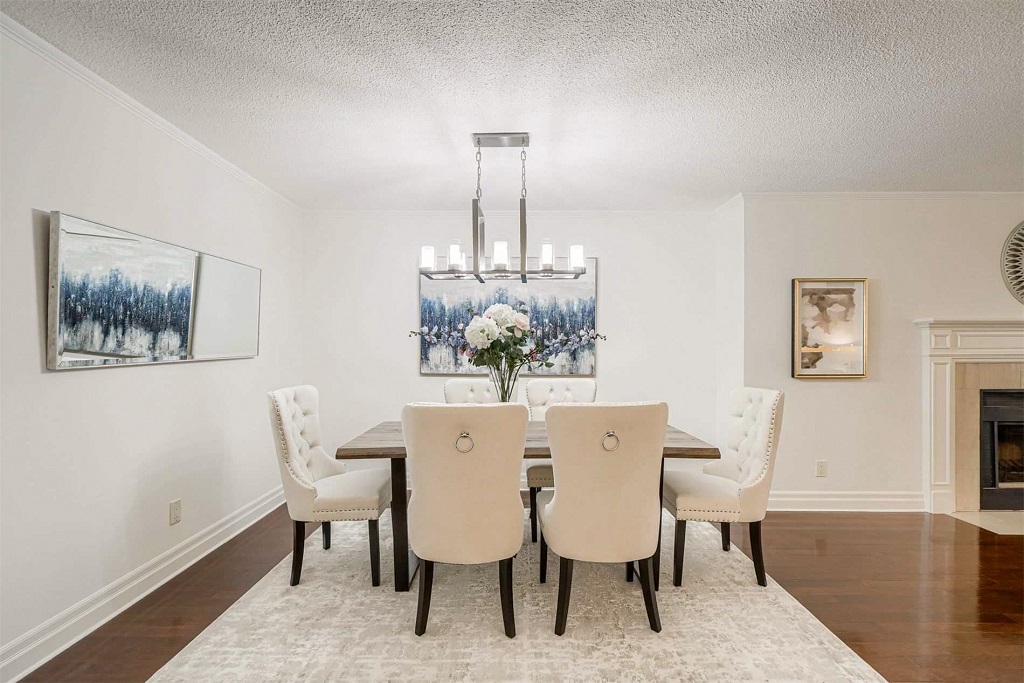 Gallery Astra Staging