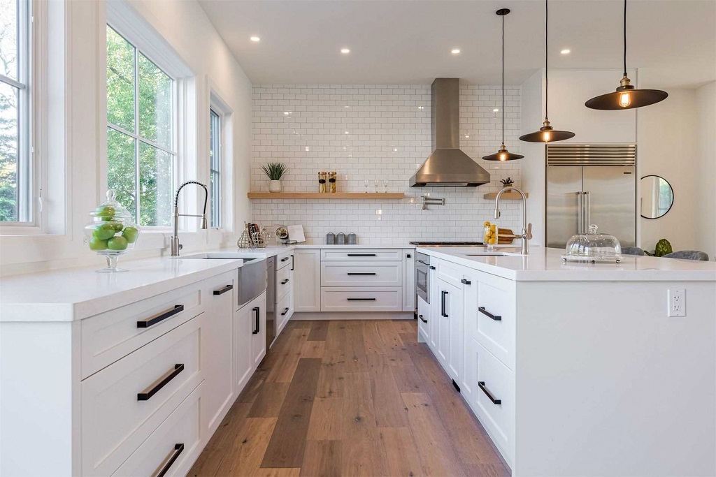 Gallery Astra Staging