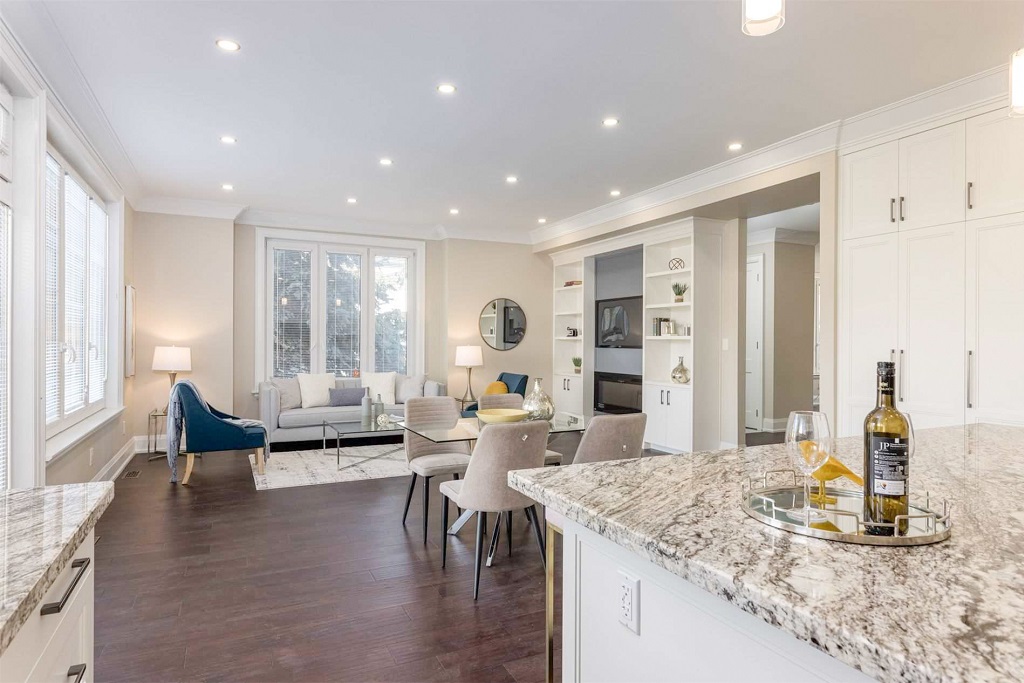 Gallery Astra Staging